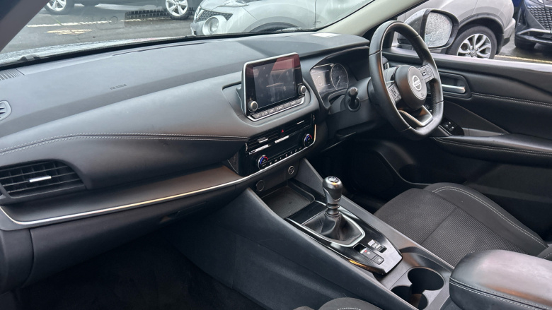 Nissan Qashqai 1.3 DiG-T MH Acenta Premium 5dr Petrol Hatchback